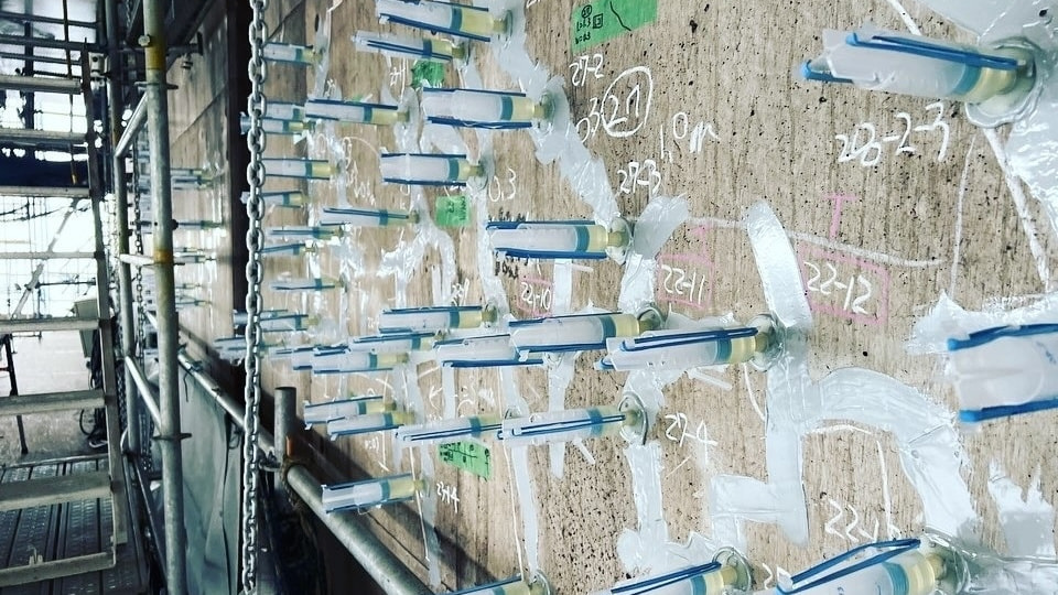 伊勢湾岸自動車道名港中央大橋耐震補強工事（2022年施工）の写真